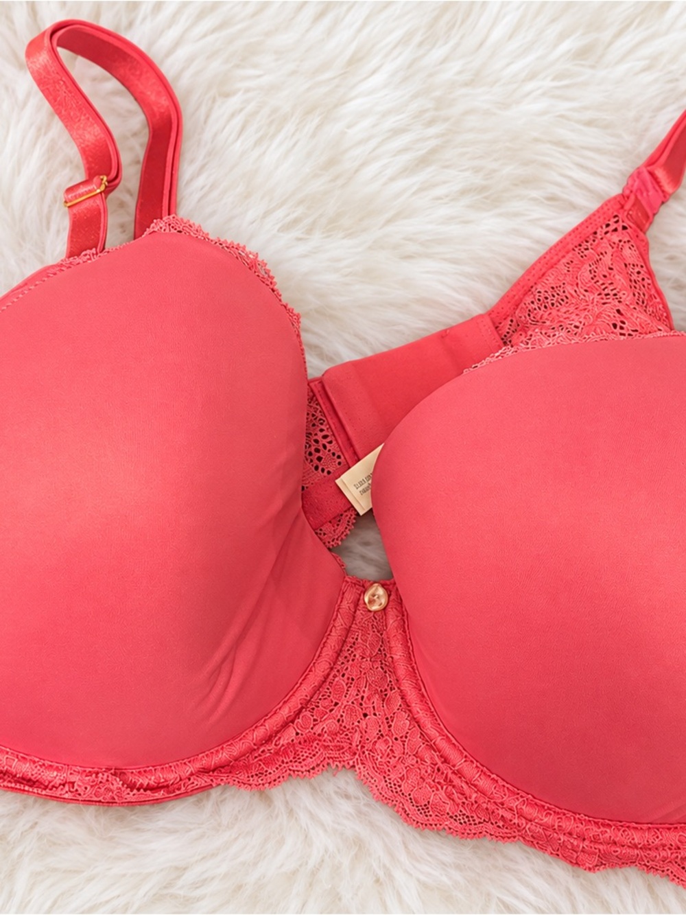 Victoria’s Secret Lightly Lined Lace Bra – Coral Pink – Size 40D – NWT